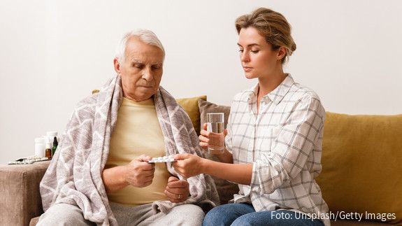 Pflegende Angehörige: dbb pocht auf steuerfinanzierte Entgeltersatzleistung Pflegende Angehörige: dbb pocht auf steuerfinanzierte Entgeltersatzleistung