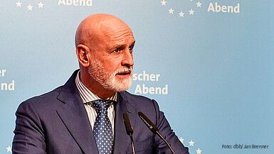 „Verteidigungsbereitschaft nicht nur militärisch denken“